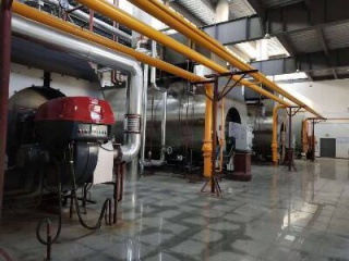 烏魯木齊3臺5噸燃?xì)鉄崴仩t供暖運行中